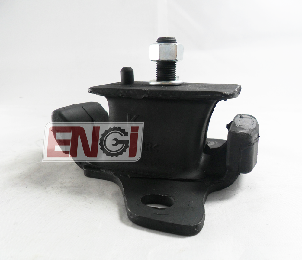chan-may-trai-duoi-hop-so-fortuner-gas-2