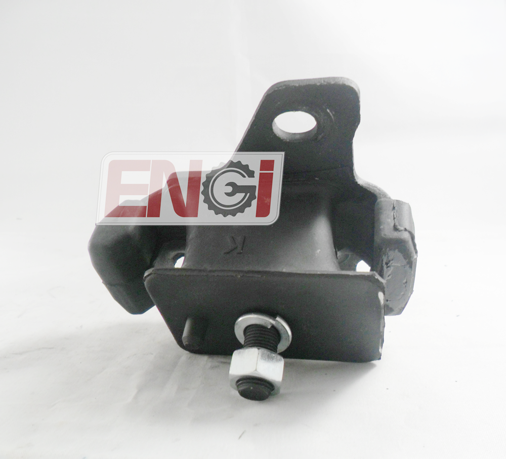 chan-may-trai-duoi-hop-so-fortuner-gas-4